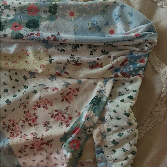 SHEIN Blue and Pink Floral Strapless Crop Top - Picture 2 of 7